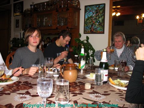 Full Size Image = 679 K