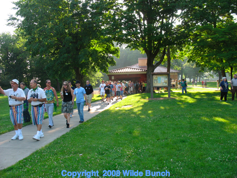 Full Size Image = 1052 K